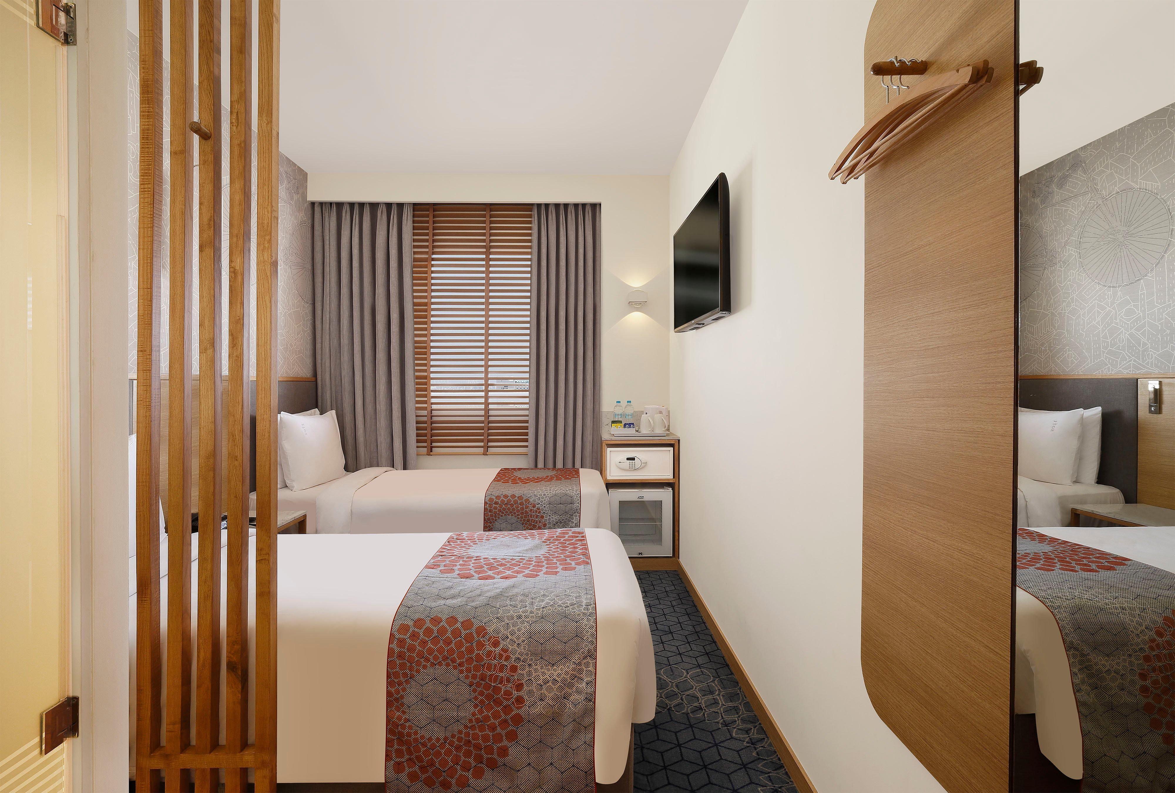 Holiday Inn Express Ahmedabad Prahlad Nagar By Ihg Екстер'єр фото