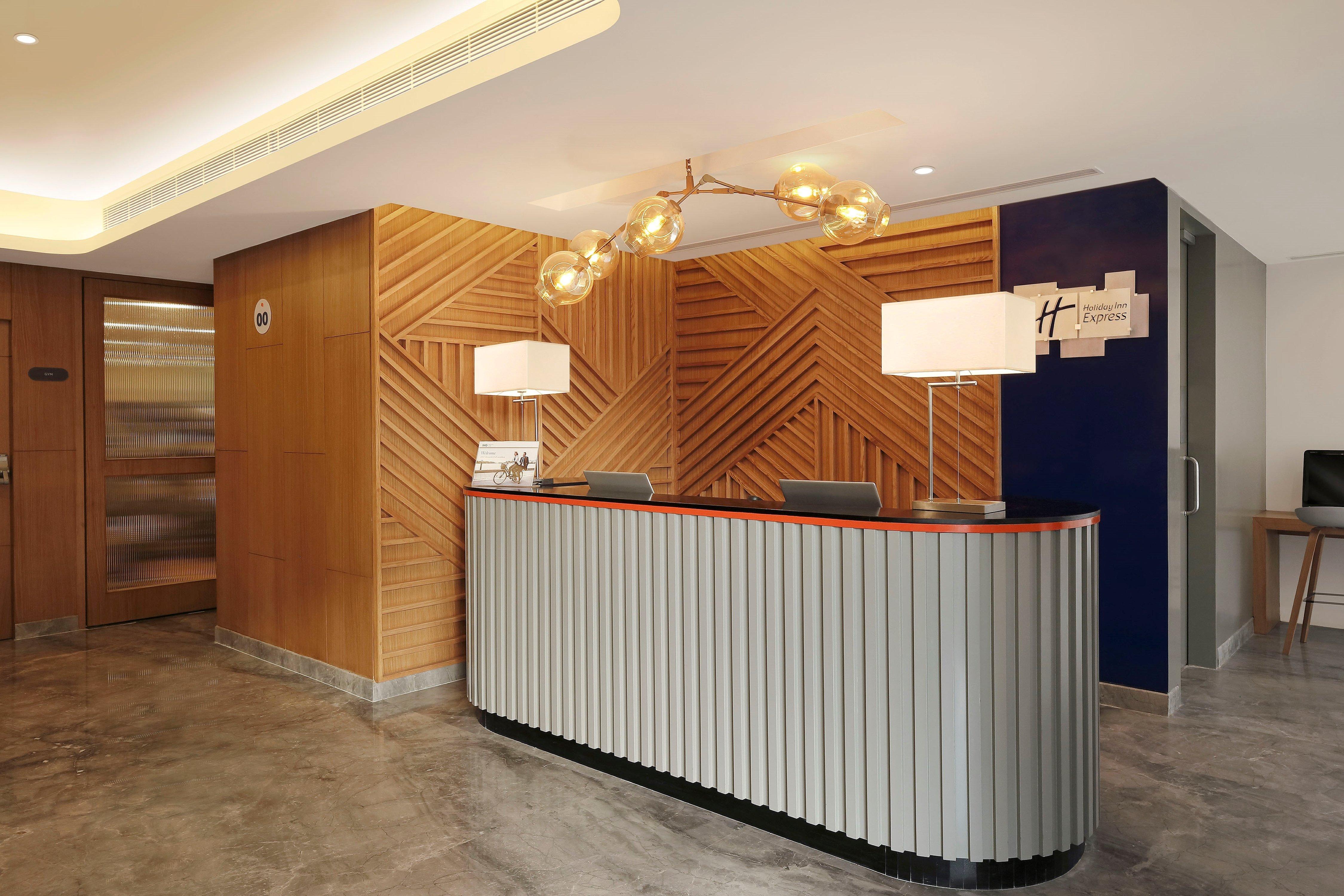 Holiday Inn Express Ahmedabad Prahlad Nagar By Ihg Екстер'єр фото